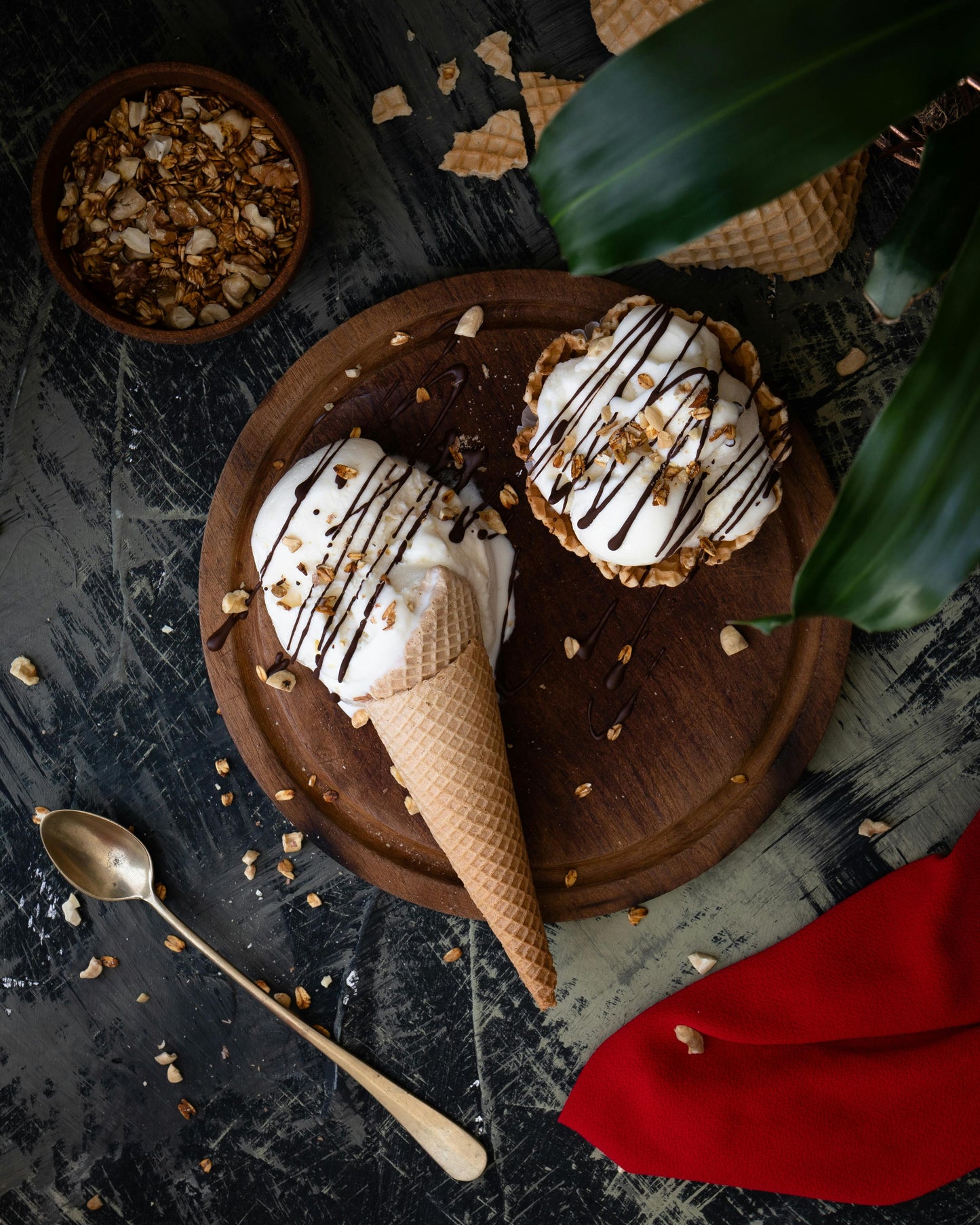 Ice cream with chocolate threads